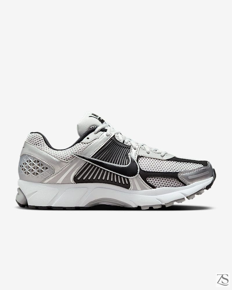 کتونی نایک Nike Zoom Vomero 5 اورجینال