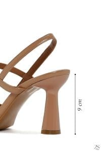 کفش زنانه بژ چرم پاشنه‌ضخیم پشت باز دری مد