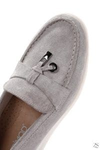 کفش لوفر زنانه چرم جیر ویزون سگک‌دار راحتی دری مد