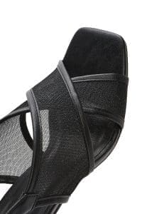 صندل زنانه مشکی بنددار پاشنه ضخیم پارچه‌ای دری مد