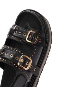 صندل زنانه مشکی سگک‌دار تخت ضخیم دری مد