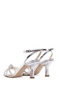 صندل زنانه نقره‌ای بندی سگک‌دار نگین‌دار پاشنه نازک دری مد