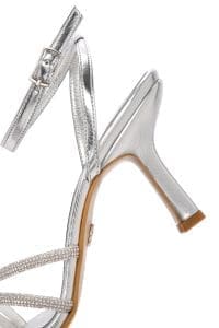 صندل زنانه نقره‌ای بندی نگین‌دار پاشنه نازک دری مد