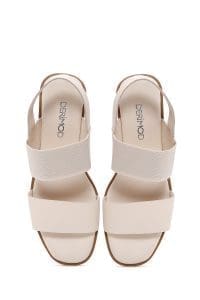 صندل زنانه چرمی بژ پاشنه یکسره دری مد