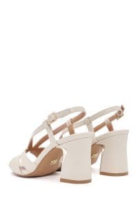 صندل زنانه کرم بنددار پاشنه ضخیم دری مد