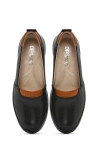 لوفر زنانه مشکی پاشنه بلند بند دار چرم راحتی دری مد