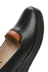 لوفر زنانه مشکی پاشنه بلند بند دار چرم راحتی دری مد