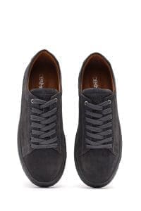 کتونی مردانه چرم جیر طوسی بنددار دری مد