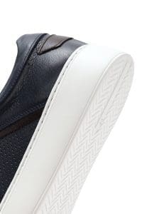 کتونی مردانه چرم سرمه‌ای بنددار دری مد