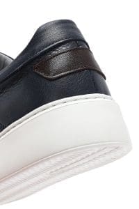 کتونی مردانه چرم سرمه‌ای بنددار دری مد