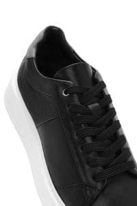 کتونی مردانه چرم مشکی بنددار زیره ضخیم دری مد