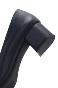 کفش زنانه سرمه‌ای چرم پاشنه‌ضخیم کوتاه دری مد