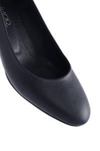 کفش زنانه سرمه‌ای چرم پاشنه‌ضخیم کوتاه دری مد