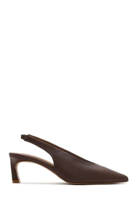 کفش زنانه قهوه‌ای چرم کش‌دار پشت باز پاشنه‌کوتاه دری مد