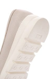 کفش لوفر زنانه چرم کرم سگک‌دار راحتی دری مد