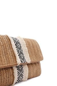 کیف دستی زنانه حصیری قهوه‌ای مینی با بند زنجیری بلند دری مد