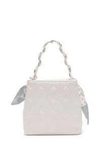 کیف زنانه کرم دوشی بلند طرح کاپیتونه با جزئیات تزئینی دری مد