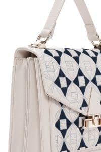 کیف زنانه کرم چاپ‌دار دوشی بلند دری مد