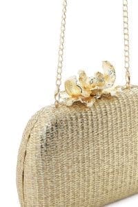 کیف مینی جعبه‌ای زنانه طلایی بند بلند نگین‌دار و حصیری دری مد