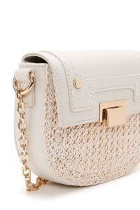 کیف کراس بادی زنانه چرم کرم بافت‌دار مینی بند بلند دری مد