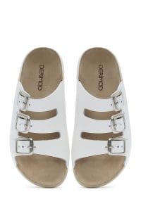 دمپایی راحتی زنانه چرم سفید سگک‌دار دری مد