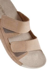 دمپایی راحتی زنانه چرم نوبوک بژ دو بندی دری مد