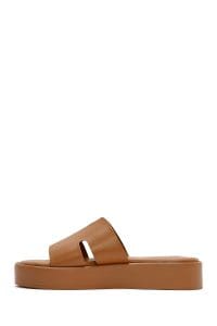 دمپایی زنانه قهوه‌ای روشن با کف ضخیم دری مد