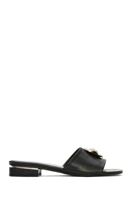 دمپایی زنانه چرم مشکی با تزئینات دری مد