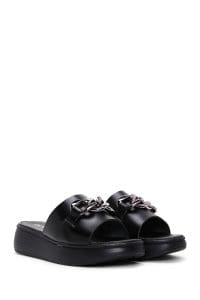 دمپایی زنانه چرمی مشکی زنجیردار با کف ضخیم دری مد