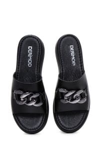 دمپایی زنانه چرمی مشکی زنجیردار با کف ضخیم دری مد