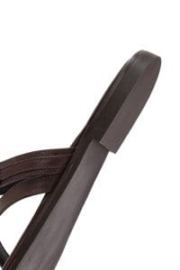 دمپایی لاانگشتی زنانه چرم قهوه‌ای با نگین دری مد