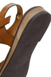 صندل زنانه عسلی چرمی بودروم دری مد