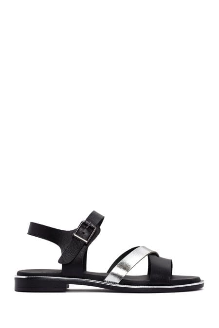 صندل زنانه مشکی چرم بنددار دری مد