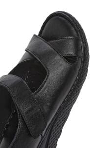 صندل زنانه مشکی چرم بندی راحتی دری مد