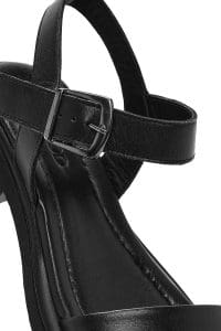 صندل زنانه چرمی مشکی سگک‌دار از مچ دری مد