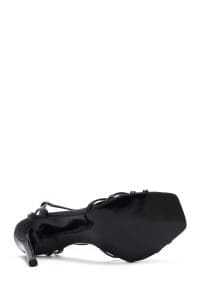 صندل زنانه چرمی مشکی ورنی با پاشنه بلند نازک و بنددار دری مد