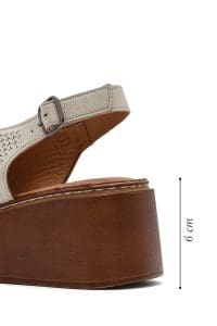 صندل زنانه کرم چرم طرح‌دار لژدار بنددار راحتی دری مد