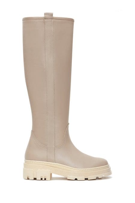 چکمه راحتی زنانه چرم بژ دری مد