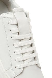 کتونی زنانه سفید با بند چرم دری مد