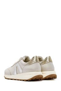 کتونی زنونه چرم بژ بنددار دری مد