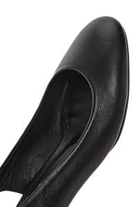 کفش زنانه مشکی چرم پاشنه‌ضخیم کوتاه پشت باز دری مد