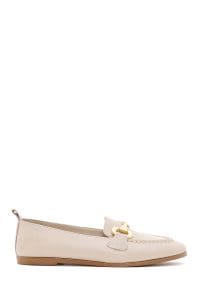 کفش لوفر زنانه چرم بژ سگک‌دار دری مد