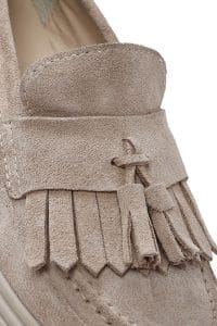 کفش لوفر زنانه چرم جیر بژ با پاپیون دری مد