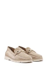 کفش لوفر زنانه چرم جیر بژ راحتی با سگک دری مد