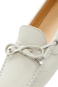 کفش لوفر زنانه چرم کرم پاپیونی دری مد