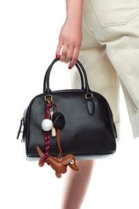 کیف زنانه دستی چرم مشکی بند بلند با اکسسوری دری مد