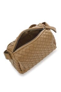 کیف کراس بادی زنانه چرم بژ تیره بافت‌دار دری مد