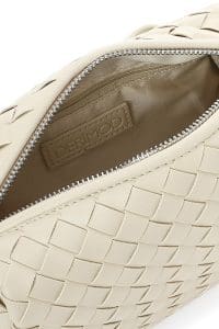 کیف کراس بادی زنانه چرم کرم بافت‌دار دری مد