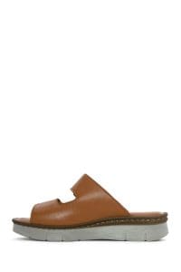 دمپایی راحتی زنانه چرم قهوه‌ای دو بندی دری مد