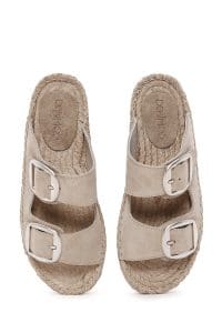 دمپایی زنانه اسپادریل چرمی جیر بژ سگک‌دار دری مد